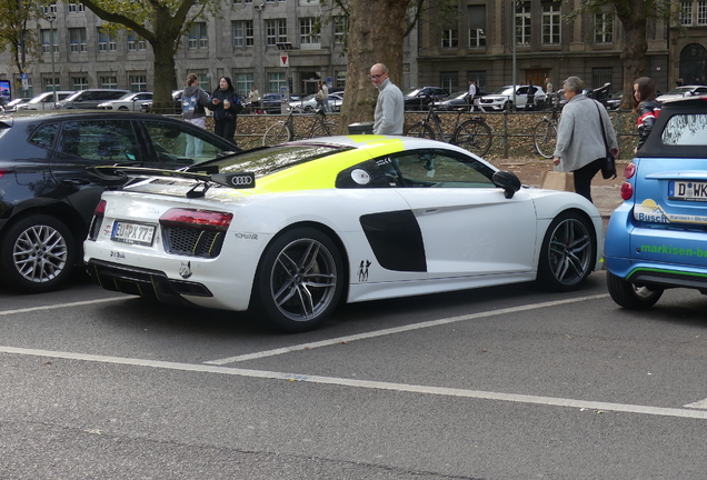 Audi R8 V10 Plus 2015