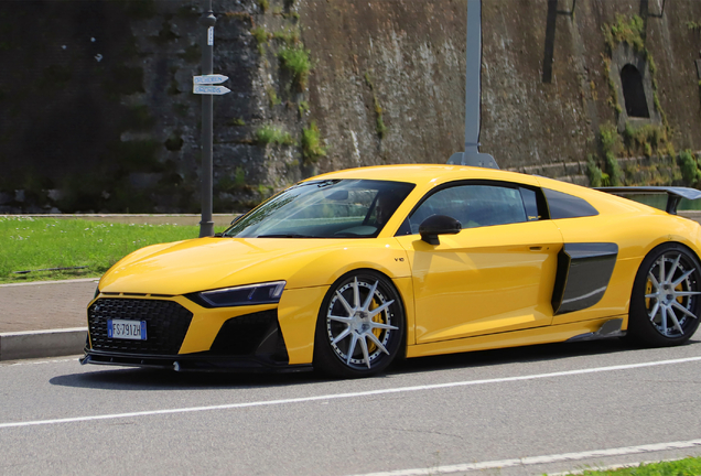 Audi R8 V10 Plus 2015