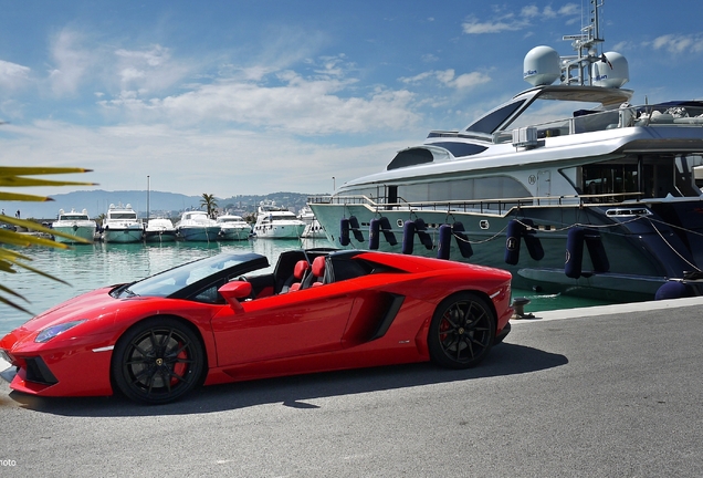 Lamborghini Aventador LP700-4 Roadster