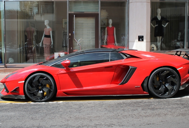 Lamborghini Mansory Aventador LP700-4 Roadster