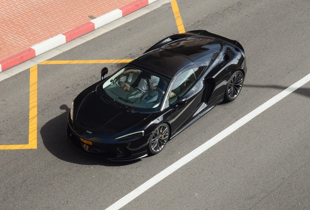 McLaren GT