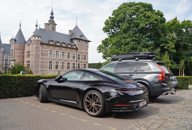 Porsche 992 Carrera 4S