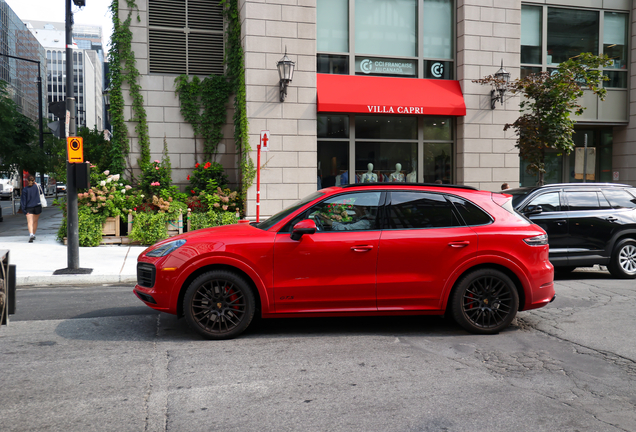 Porsche 9YA Cayenne GTS