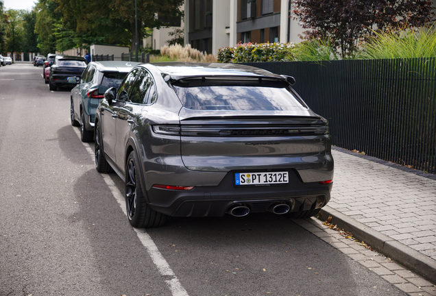 Porsche Cayenne Coupé Turbo E-Hybrid