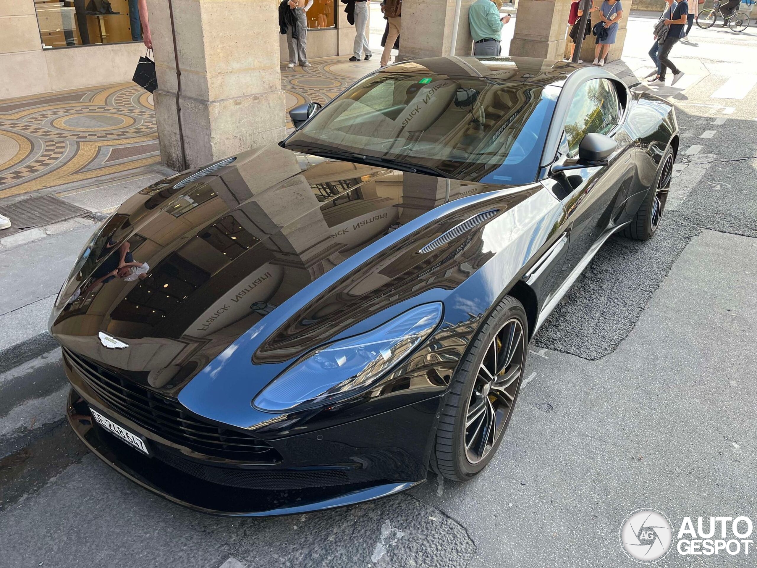 Aston Martin DB11 Launch Edition