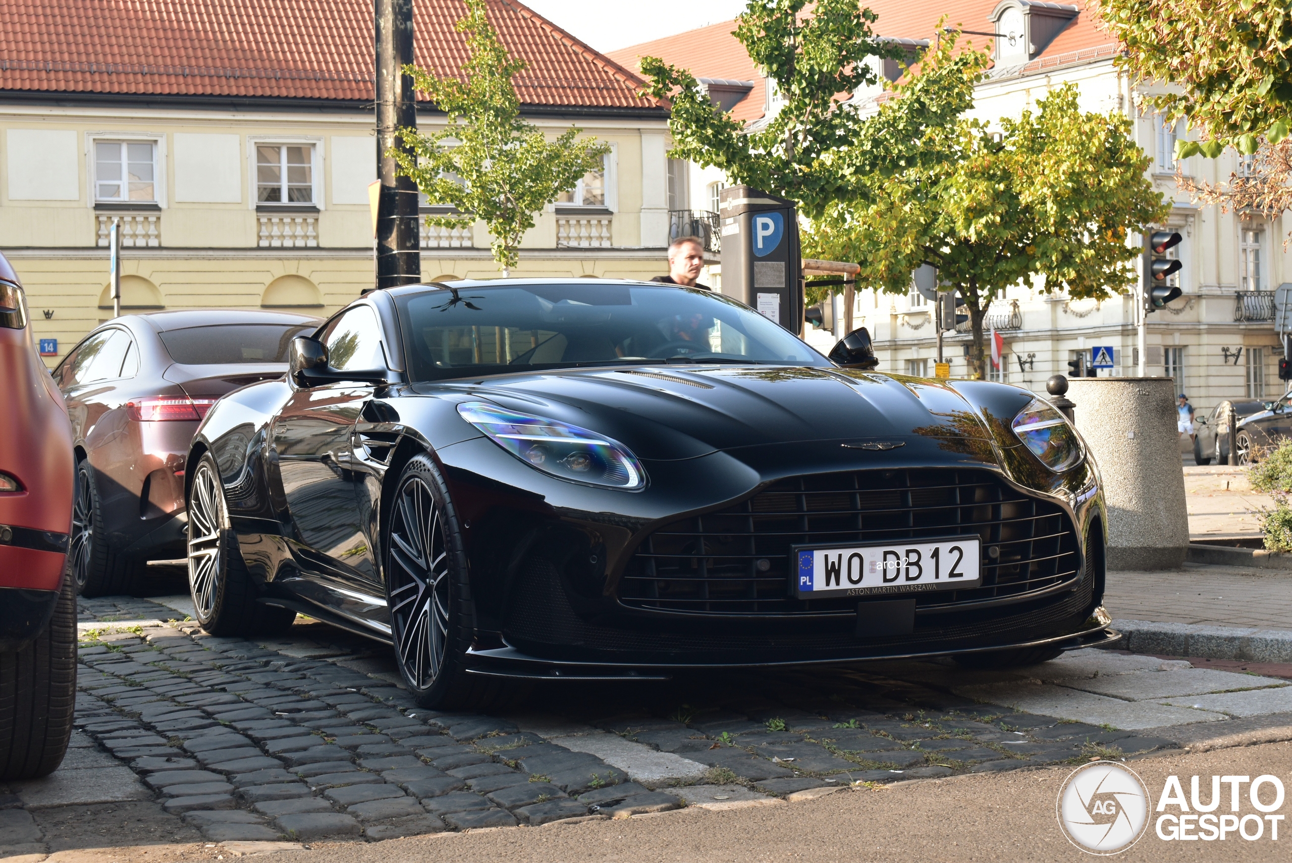 Aston Martin DB12