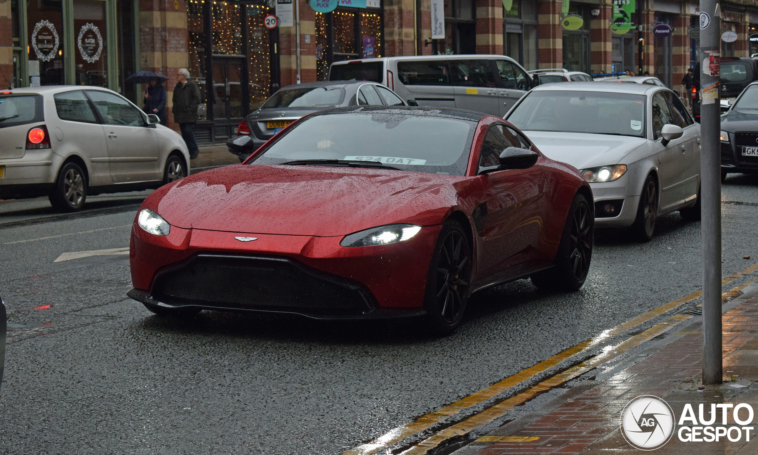 Aston Martin V8 Vantage 2018