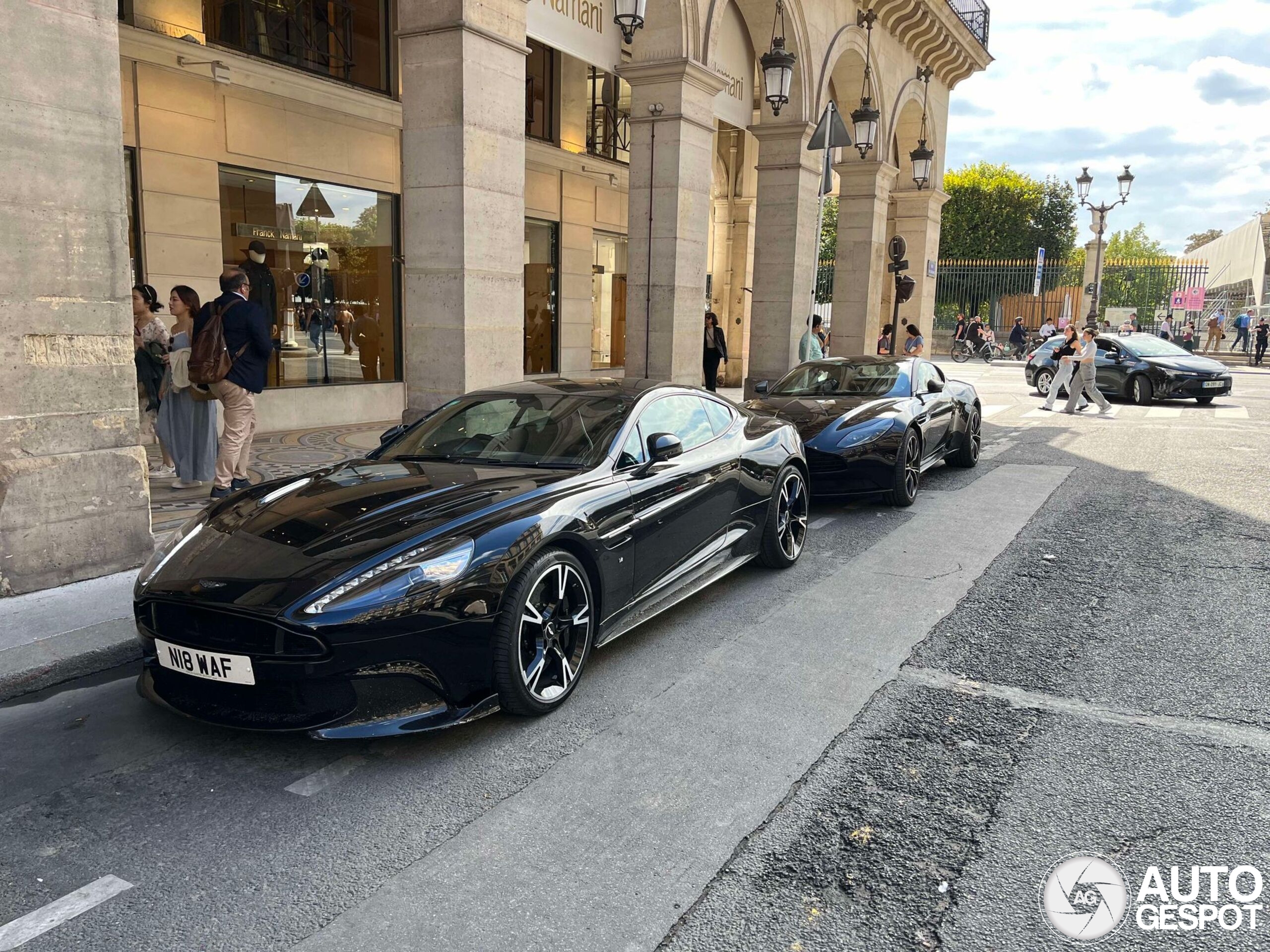 Aston Martin Vanquish S 2017 Ultimate Edition