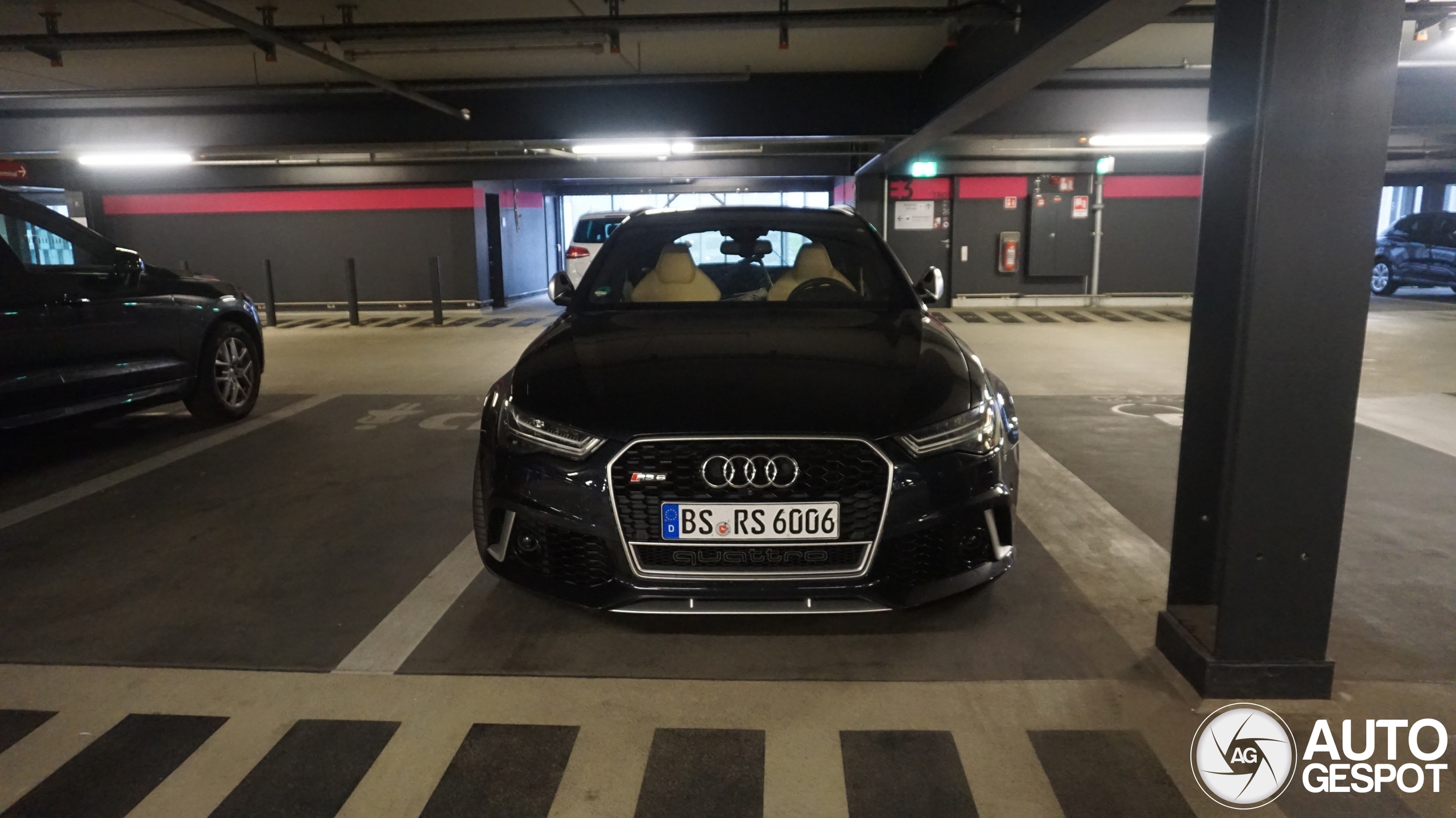 Audi RS6 Avant C7 2015