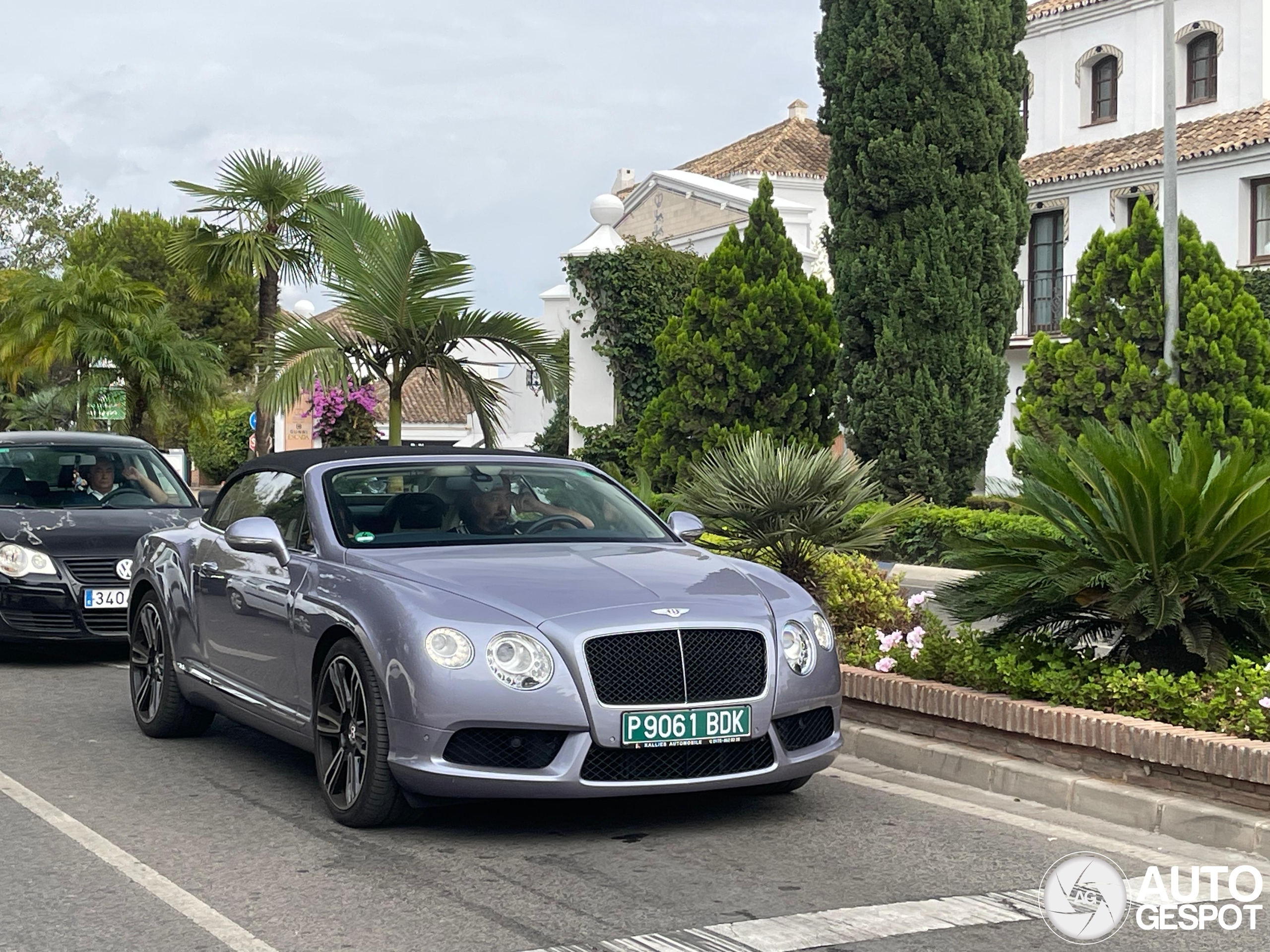 Bentley Continental GTC V8