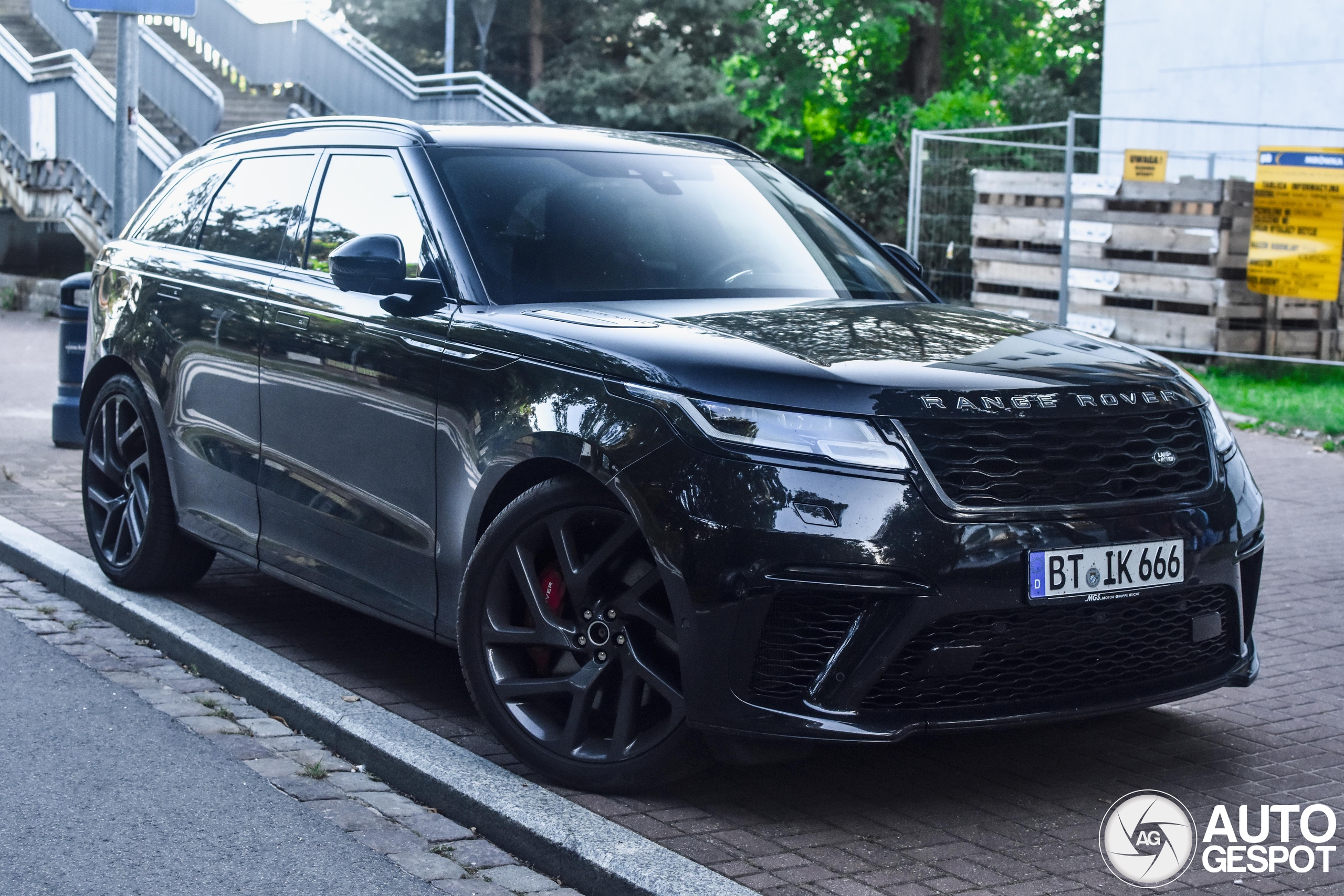 Land Rover Range Rover Velar SVAutobiography