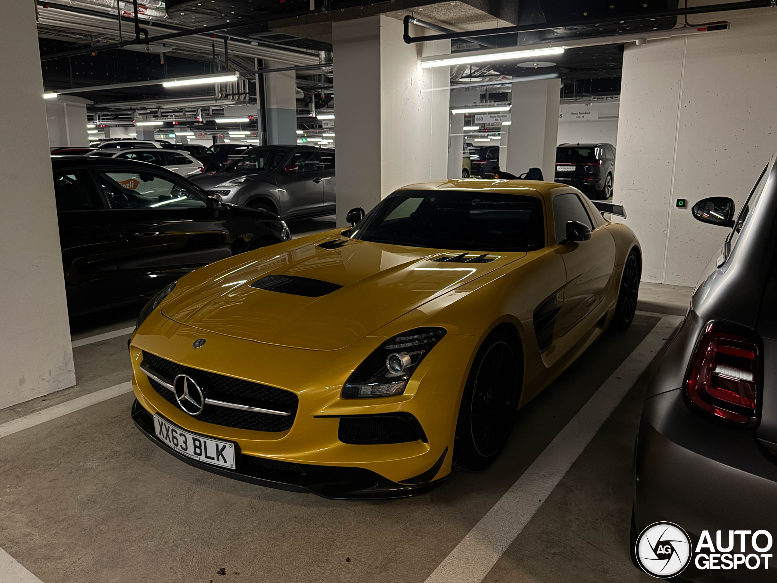 Spotting luxury cars at the Zurich Airport