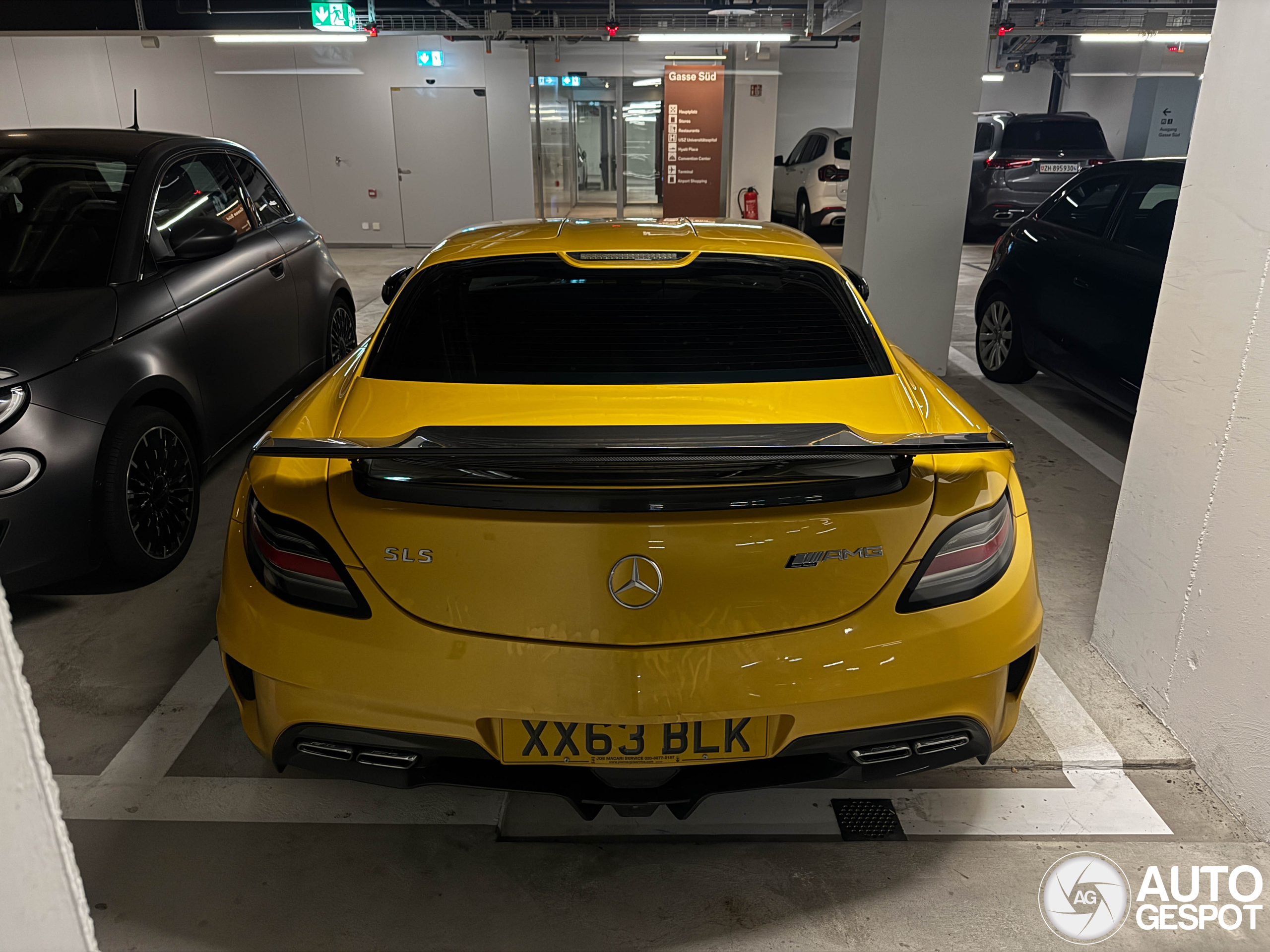 Spotting luxury cars at the Zurich Airport