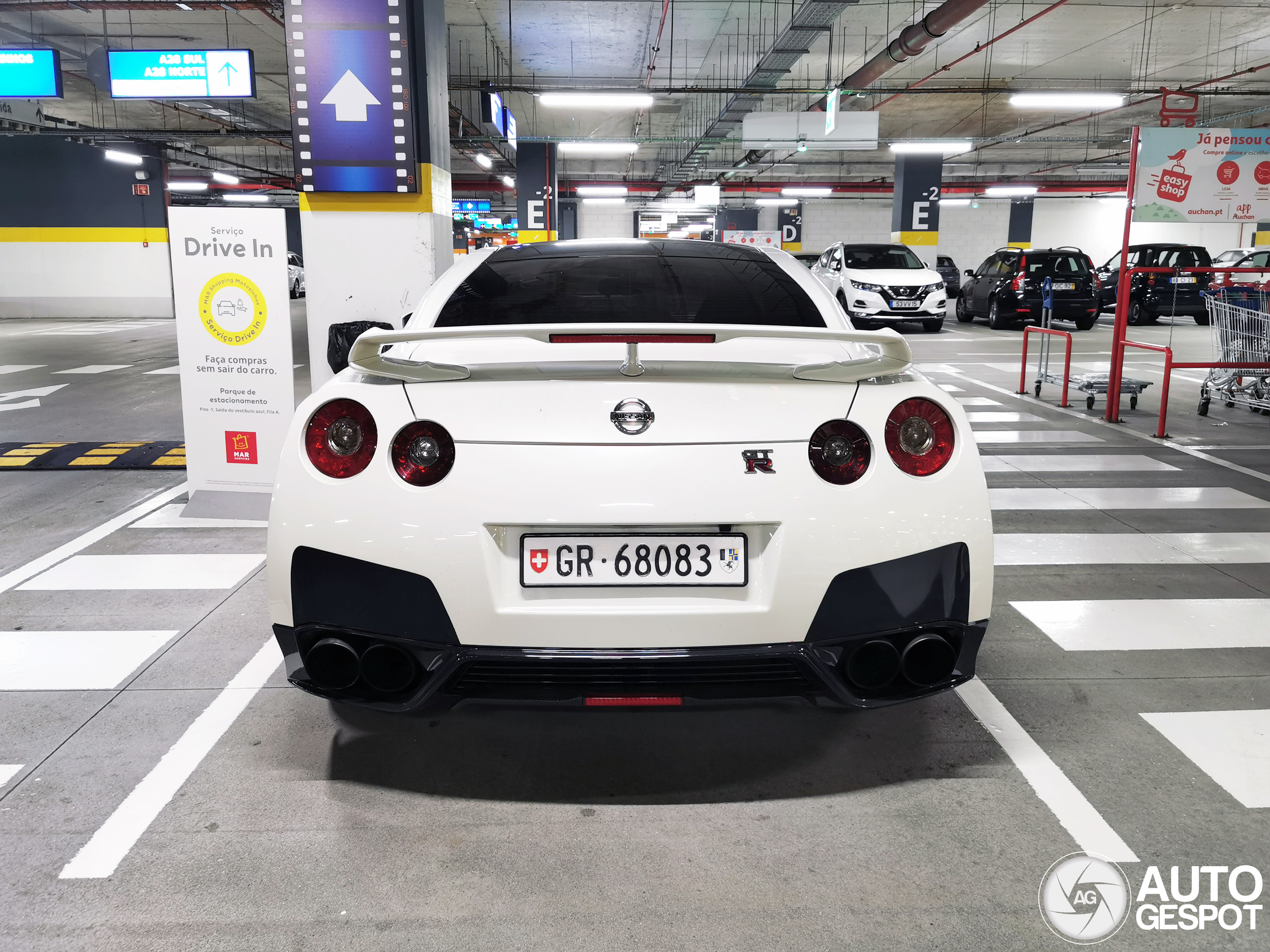 Nissan GT-R 2011