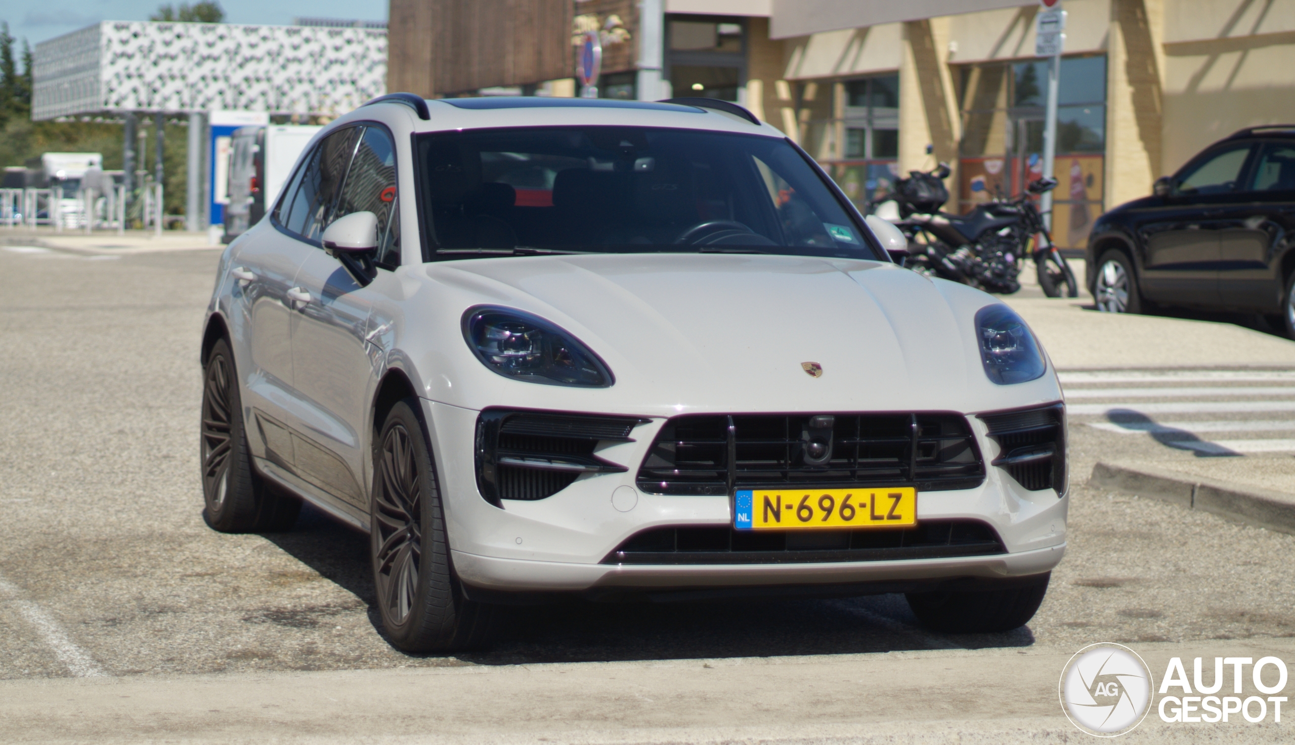 Porsche 95B Macan GTS