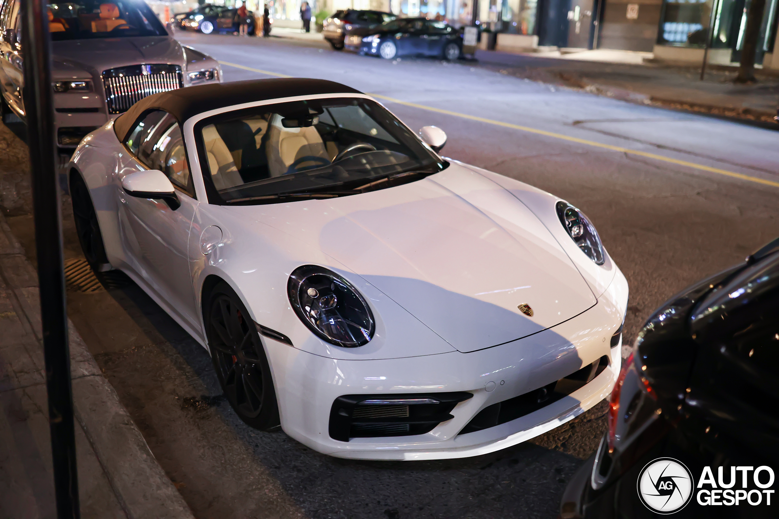 Porsche 992 Carrera 4S Cabriolet