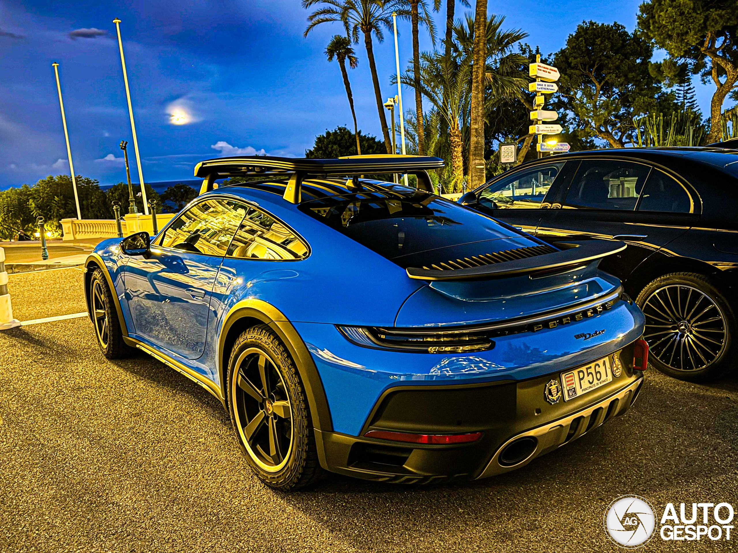 Porsche 992 Dakar