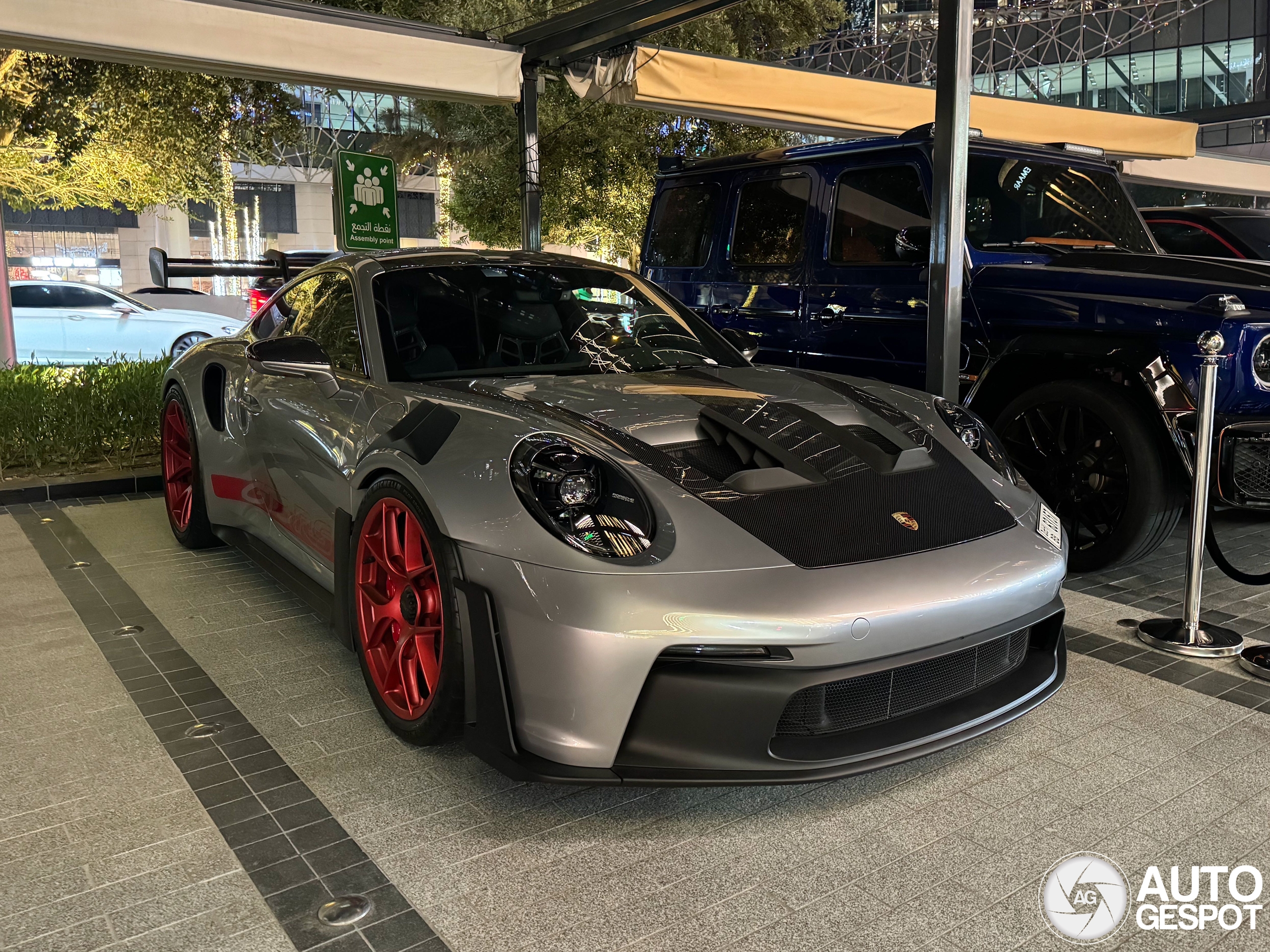 Porsche 992 GT3 RS Weissach Package