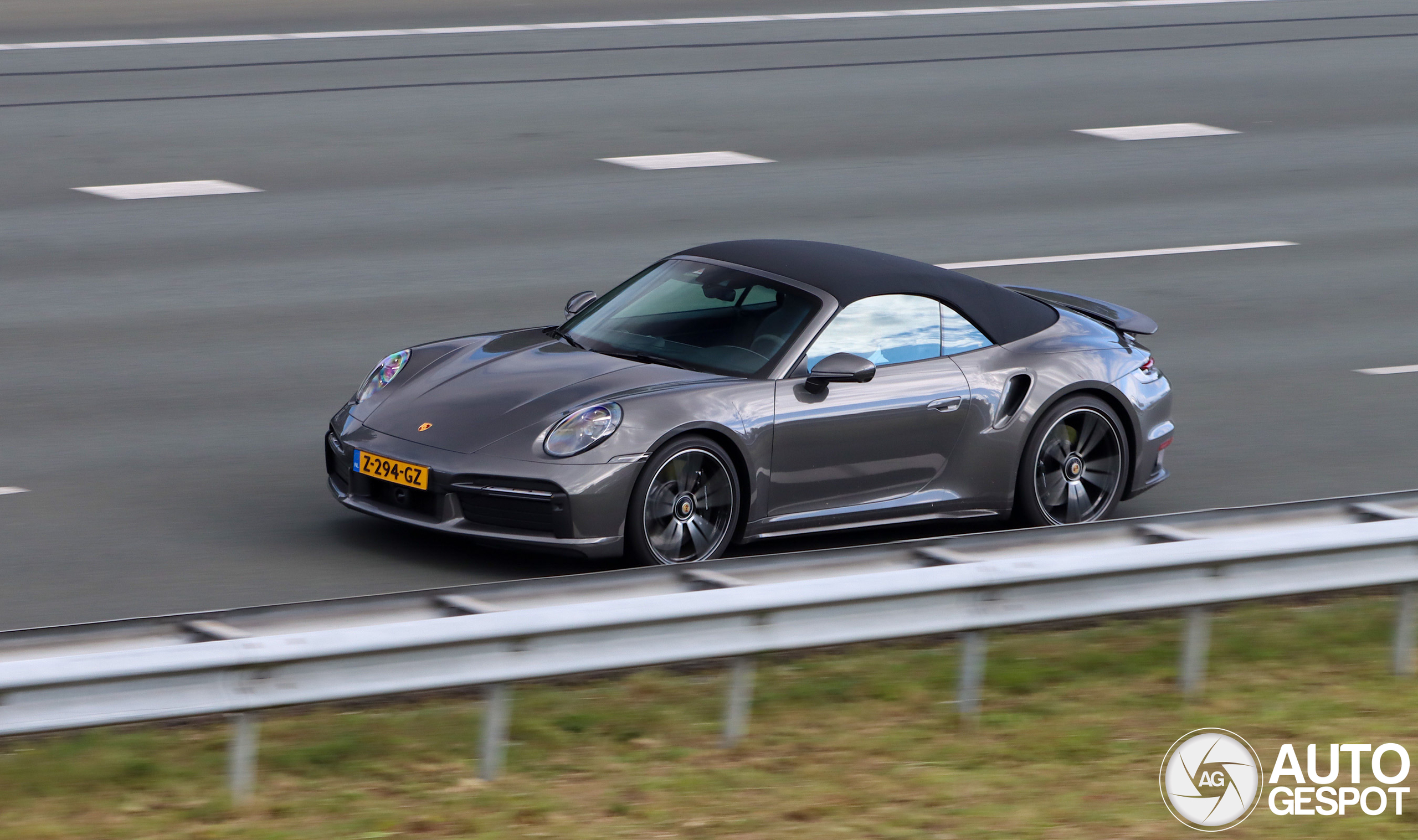 Porsche 992 Turbo S Cabriolet