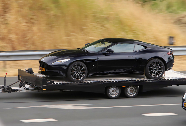 Aston Martin DB11