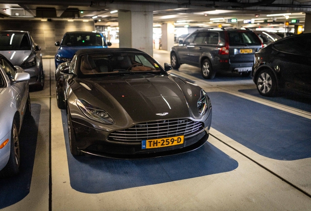 Aston Martin DB11 V8 Volante