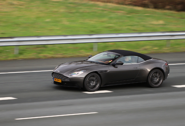 Aston Martin DB11 V8 Volante