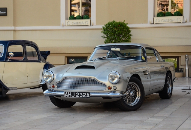 Aston Martin DB4 Superleggera