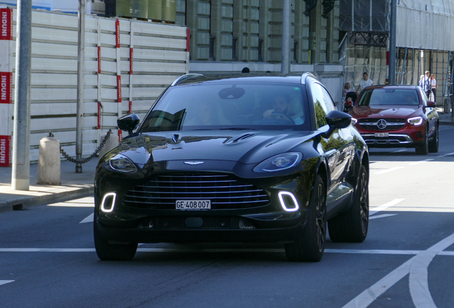 Aston Martin DBX