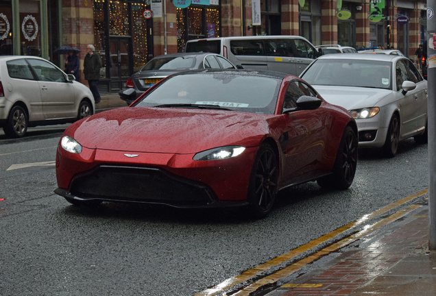 Aston Martin V8 Vantage 2018