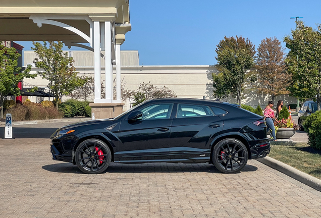 Lamborghini Urus S