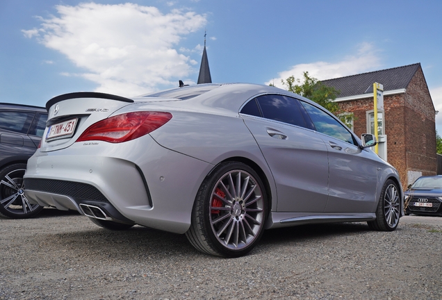 Mercedes-Benz CLA 45 AMG C117