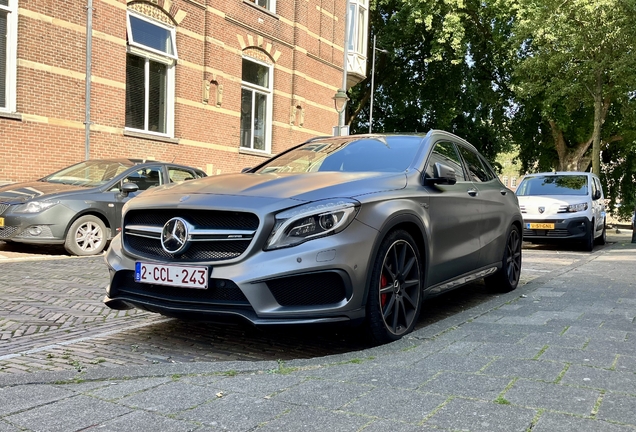 Mercedes-Benz GLA 45 AMG X156