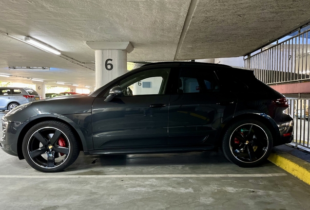 Porsche 95B Macan GTS