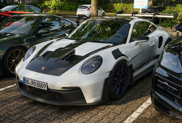 Porsche 992 GT3 RS Weissach Package