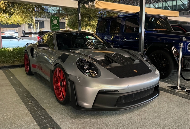 Porsche 992 GT3 RS Weissach Package