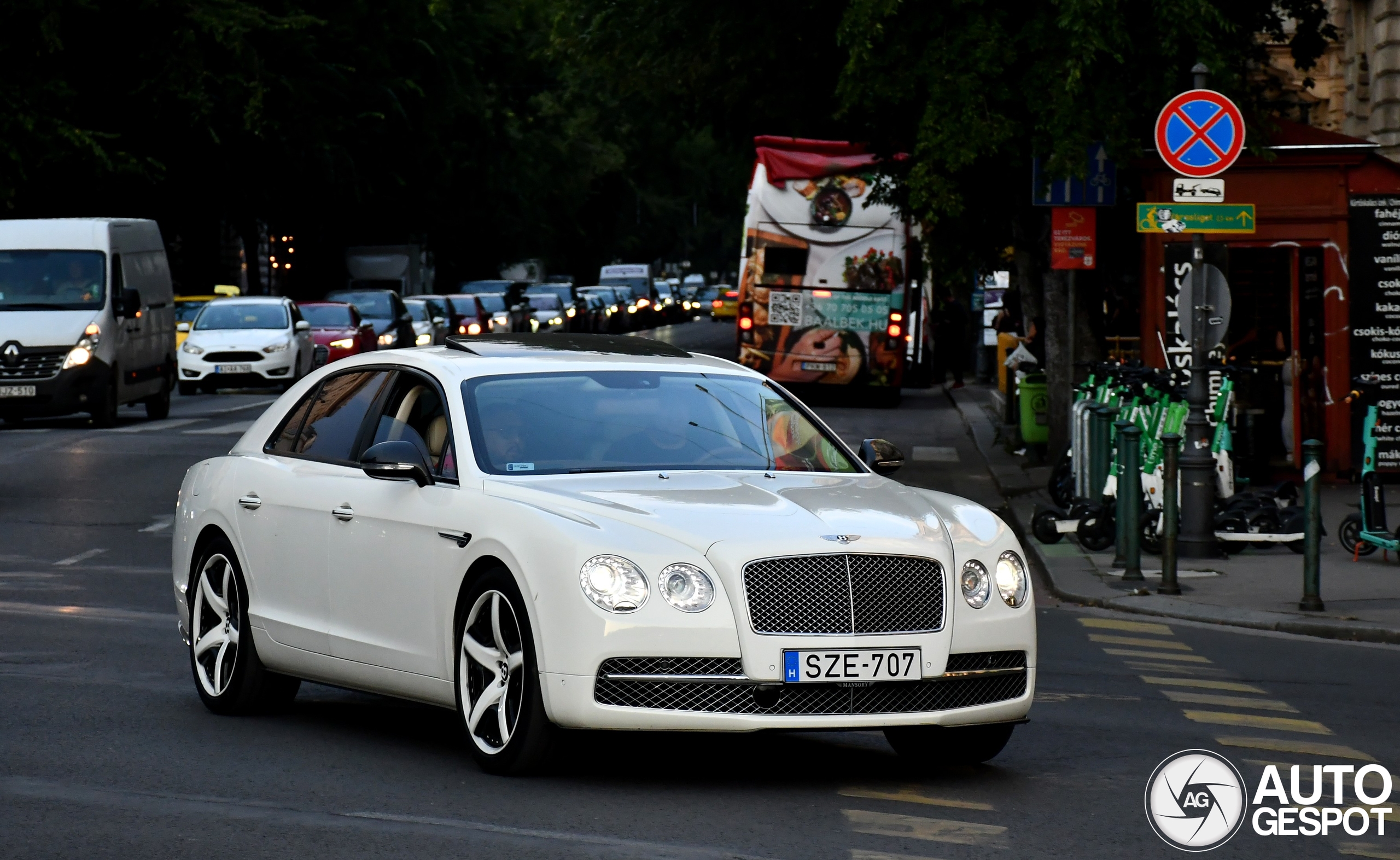 Bentley Flying Spur W12