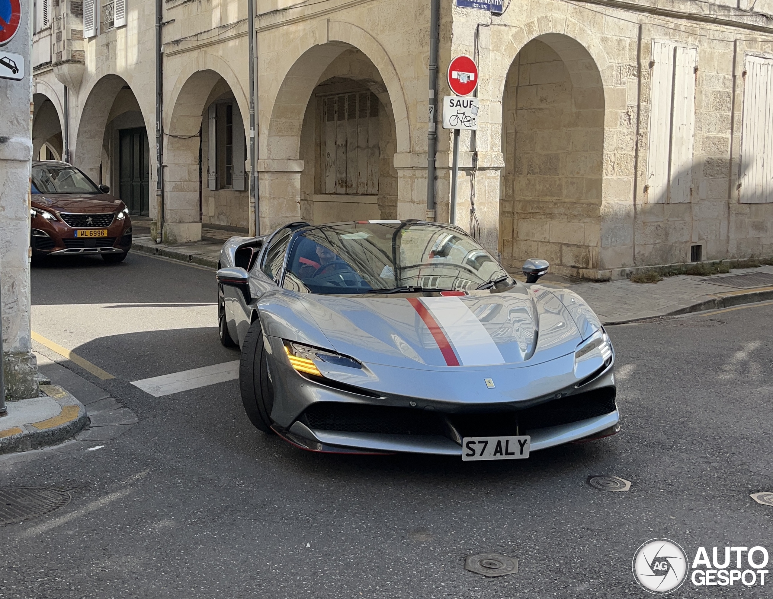 Ferrari SF90 Spider