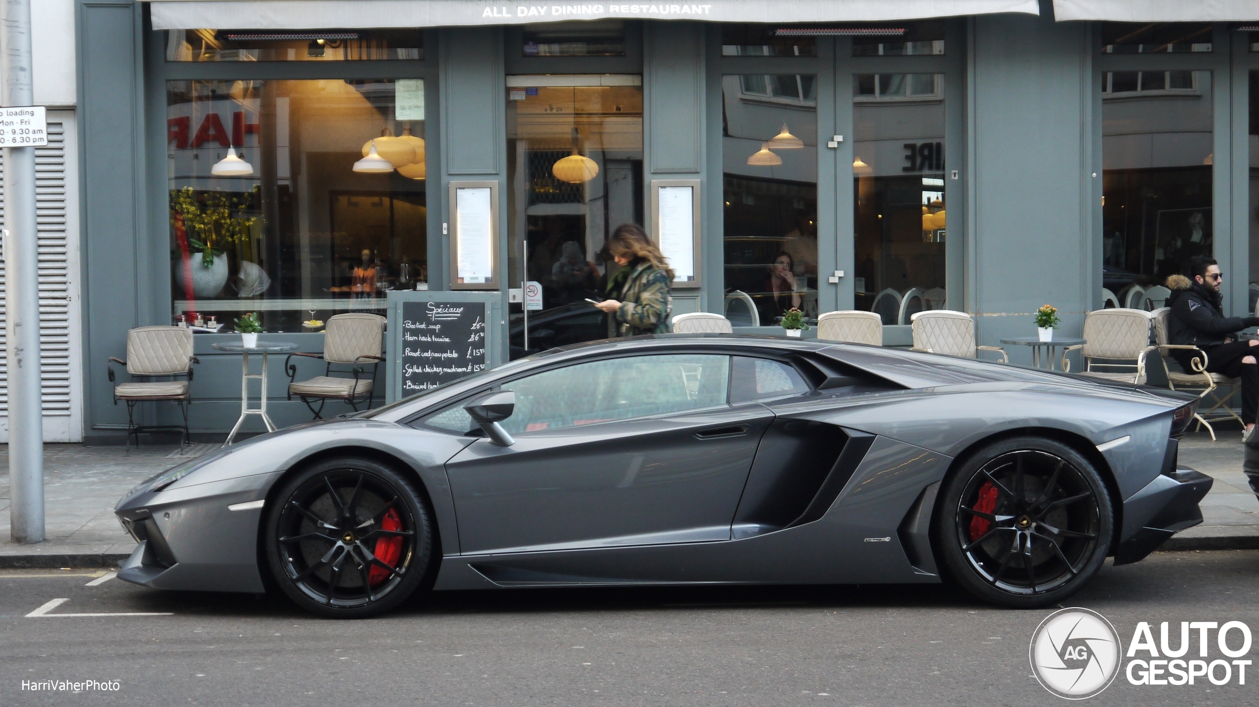 Lamborghini Aventador LP700-4