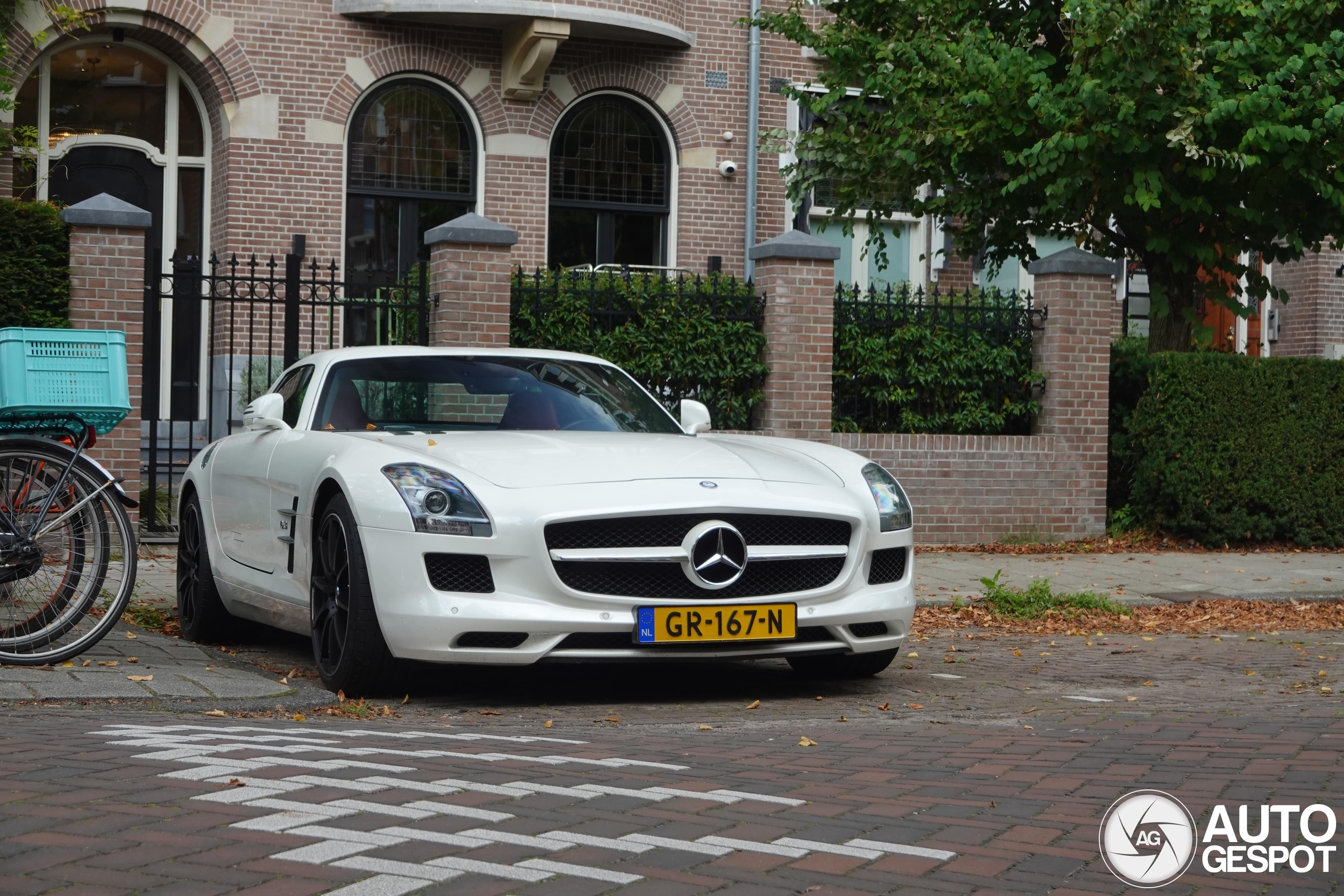 Mercedes-Benz SLS AMG