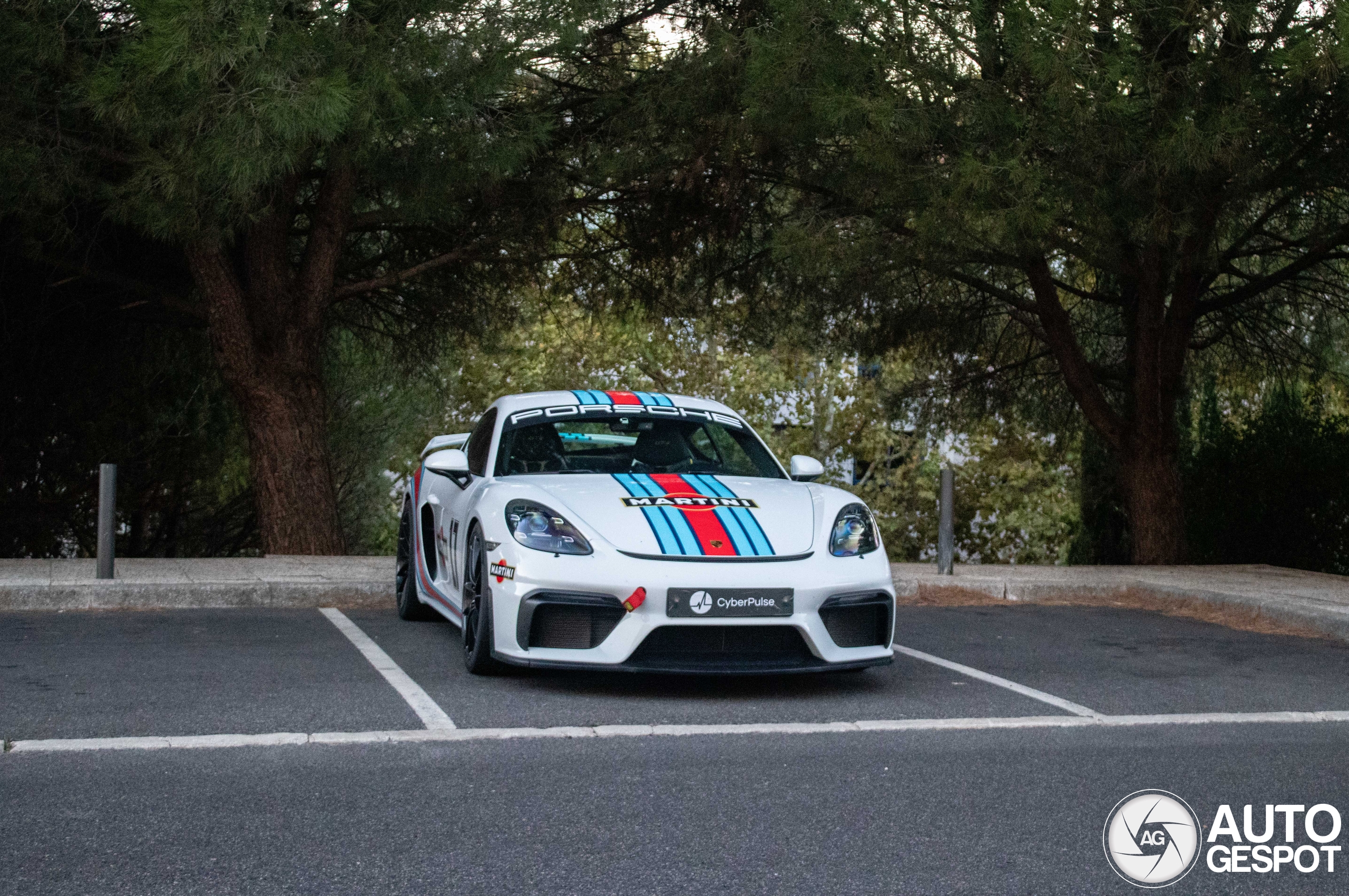 Porsche 718 Cayman GT4