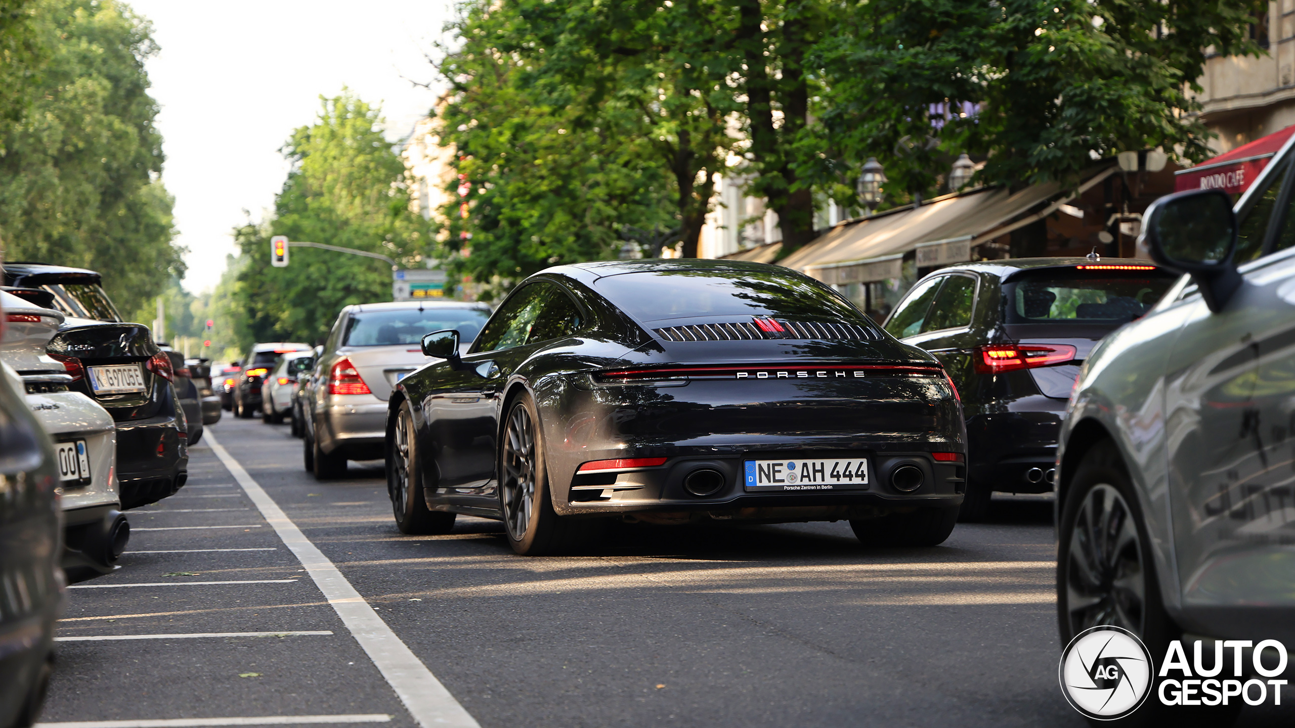 Porsche 992 Carrera 4S