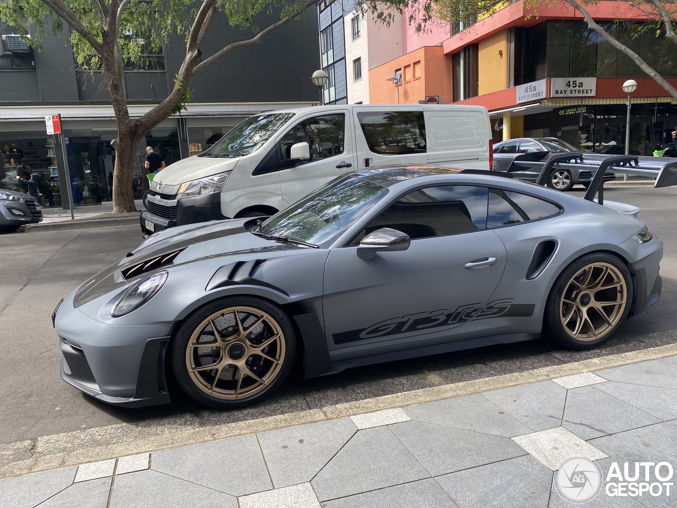 Porsche 992 GT3 RS Weissach Package