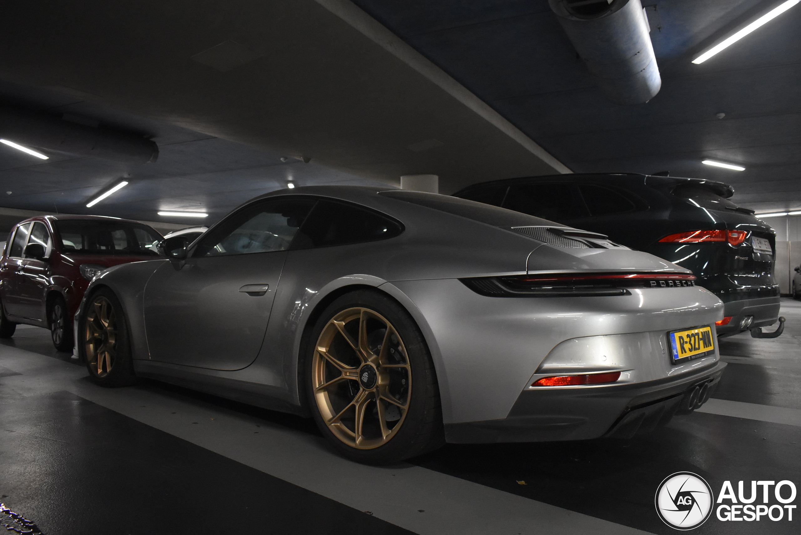 Porsche 992 GT3 Touring