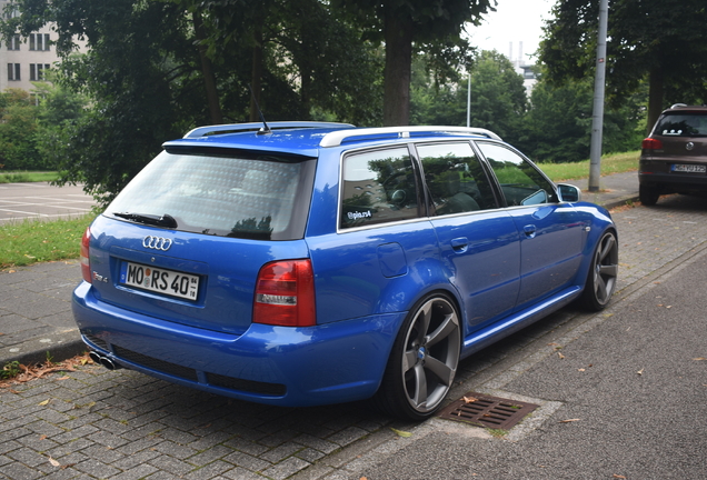 Audi RS4 Avant B5