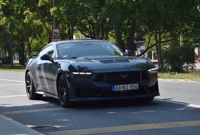 Ford Mustang Dark Horse 2024