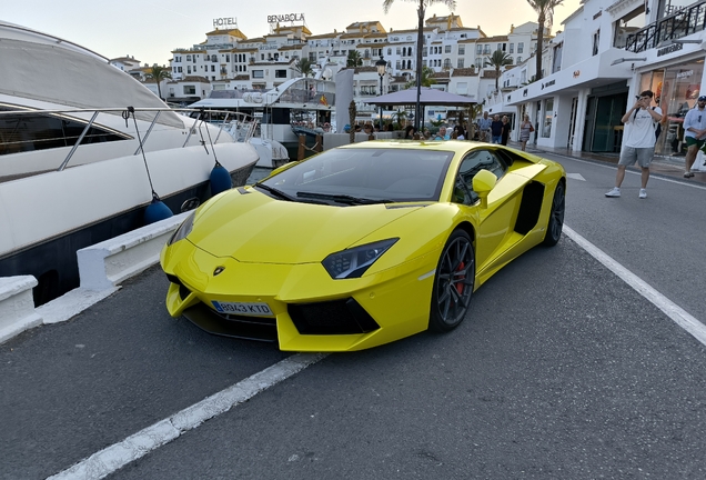 Lamborghini Aventador LP700-4