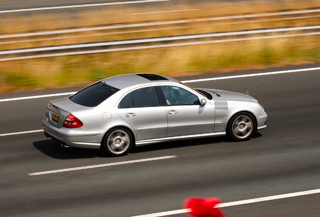 Mercedes-Benz E 55 AMG