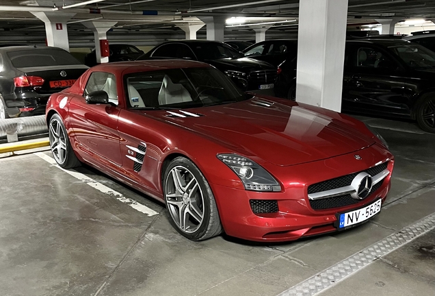 Mercedes-Benz SLS AMG