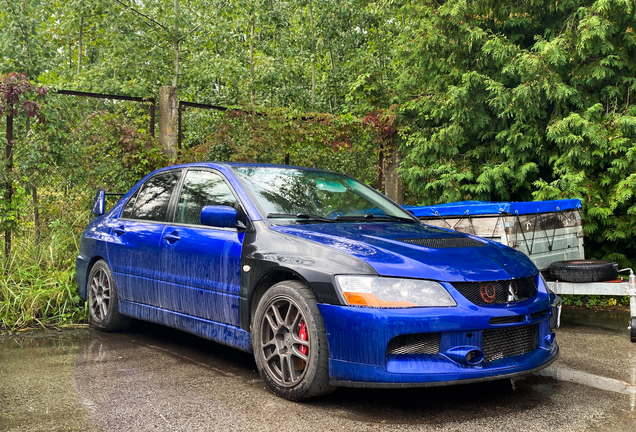 Mitsubishi Lancer Evolution IX