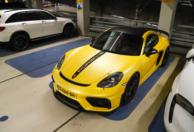 Porsche 718 Cayman GT4